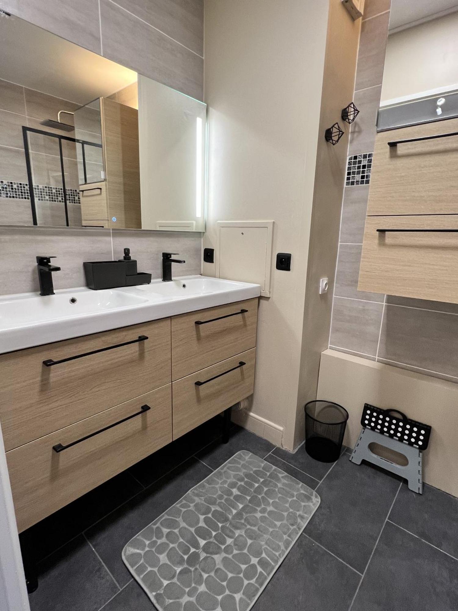 Appartement Familial Pour 6 Adultes Et 5 Enfants A 10 Min De Disney Bailly-Romainvilliers Buitenkant foto